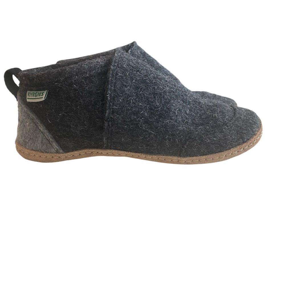 Kyrgies  Tengries Slippers , Wool Felt House Shoe,
Handmade, size EU 37 - Picture 3 of 14